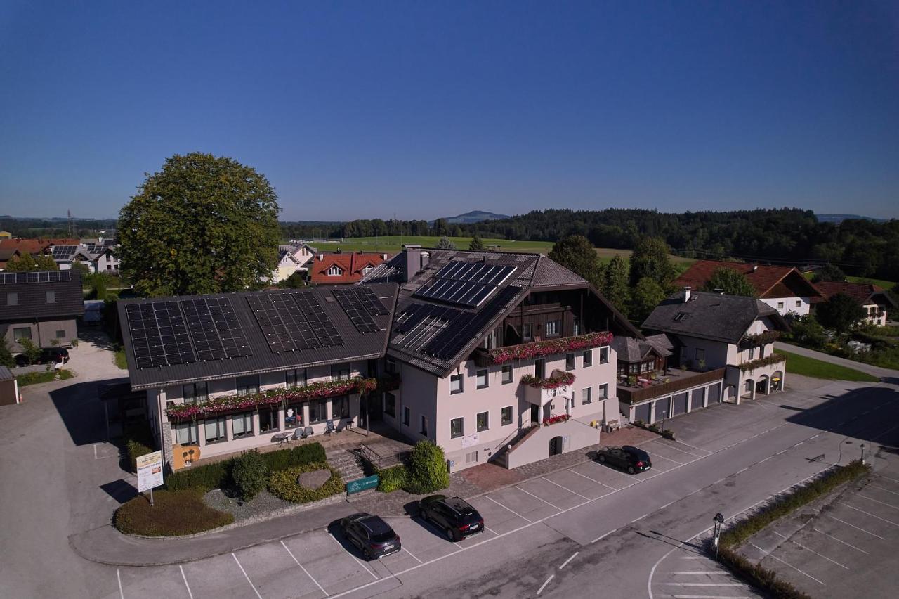 Santner, Hotel Eugendorf Esterno foto