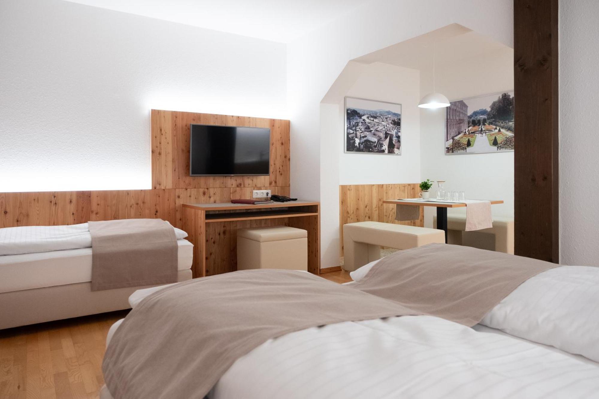 Santner, Hotel Eugendorf Esterno foto